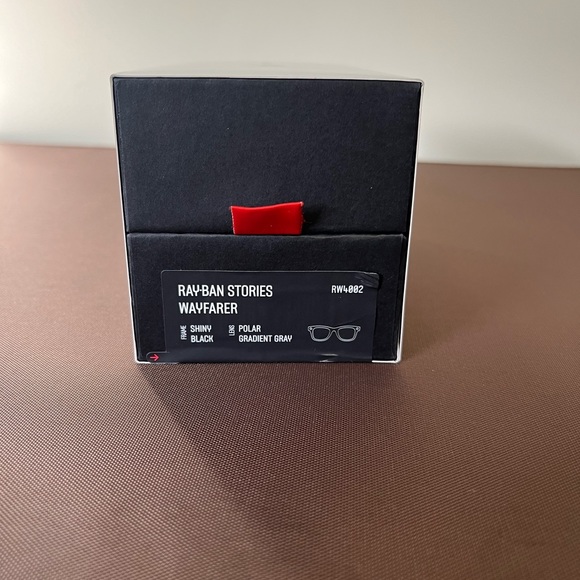 Ray-Ban Stories Smart Glasses NEW Never Used - Picture 4 of 8